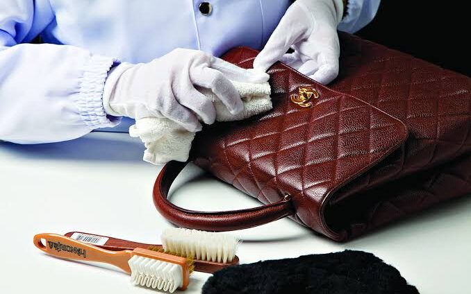 The 5 best handbag restoration services in Freising – Reviving aged bags with meticulous attention to detail